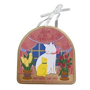 Vintage 1991 Avon Mothers Day Wooden Wall Plaque With Cats & Floral Design